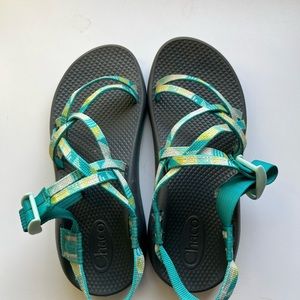 Women’s Size 5 Chacos